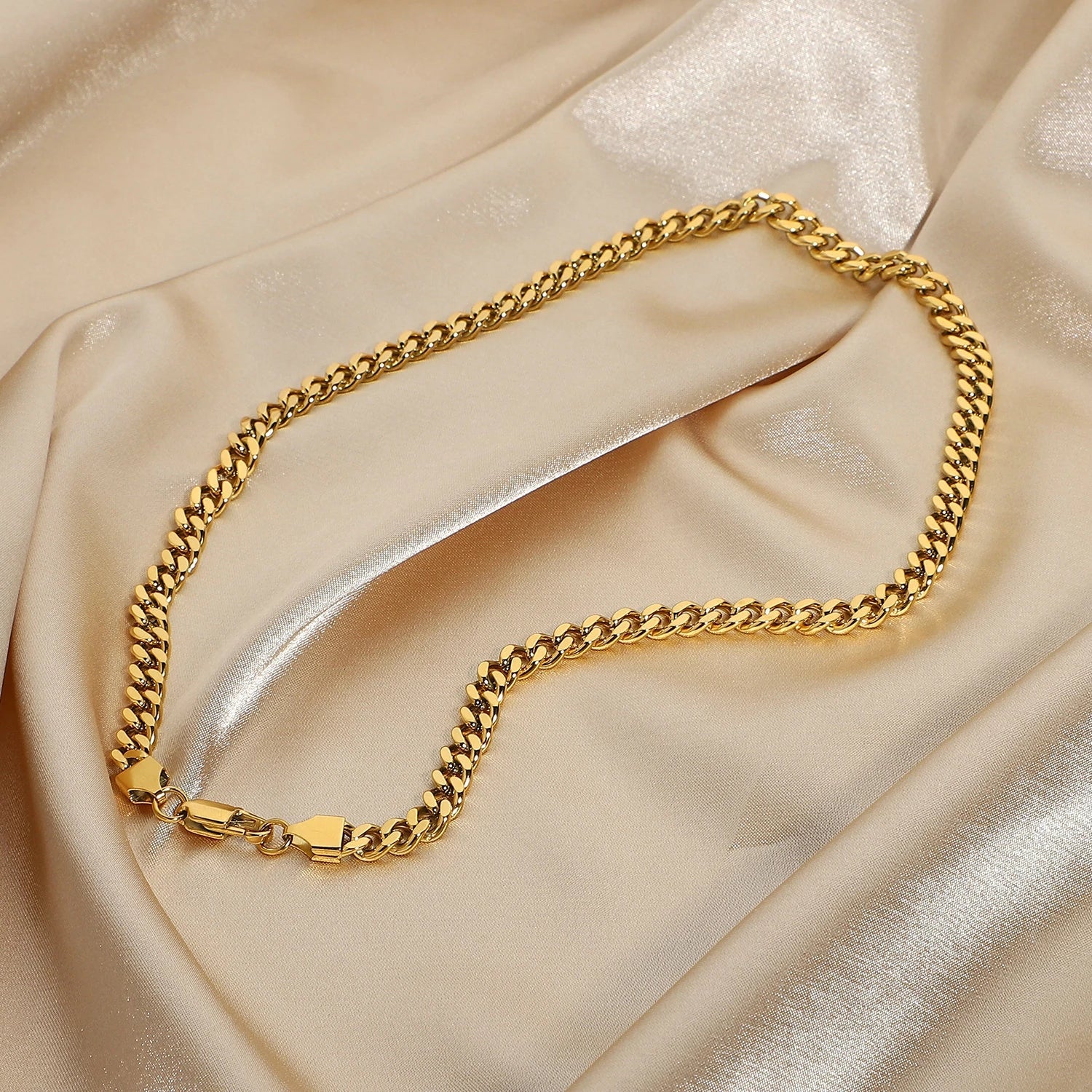 Best Trending Gold Chain Necklace for Birthday Wedding Gift Mom Wife Holiday