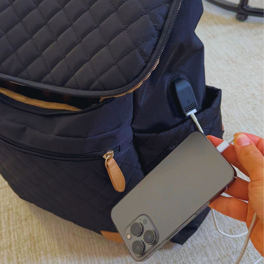 Maison Air side USB port charging a phone