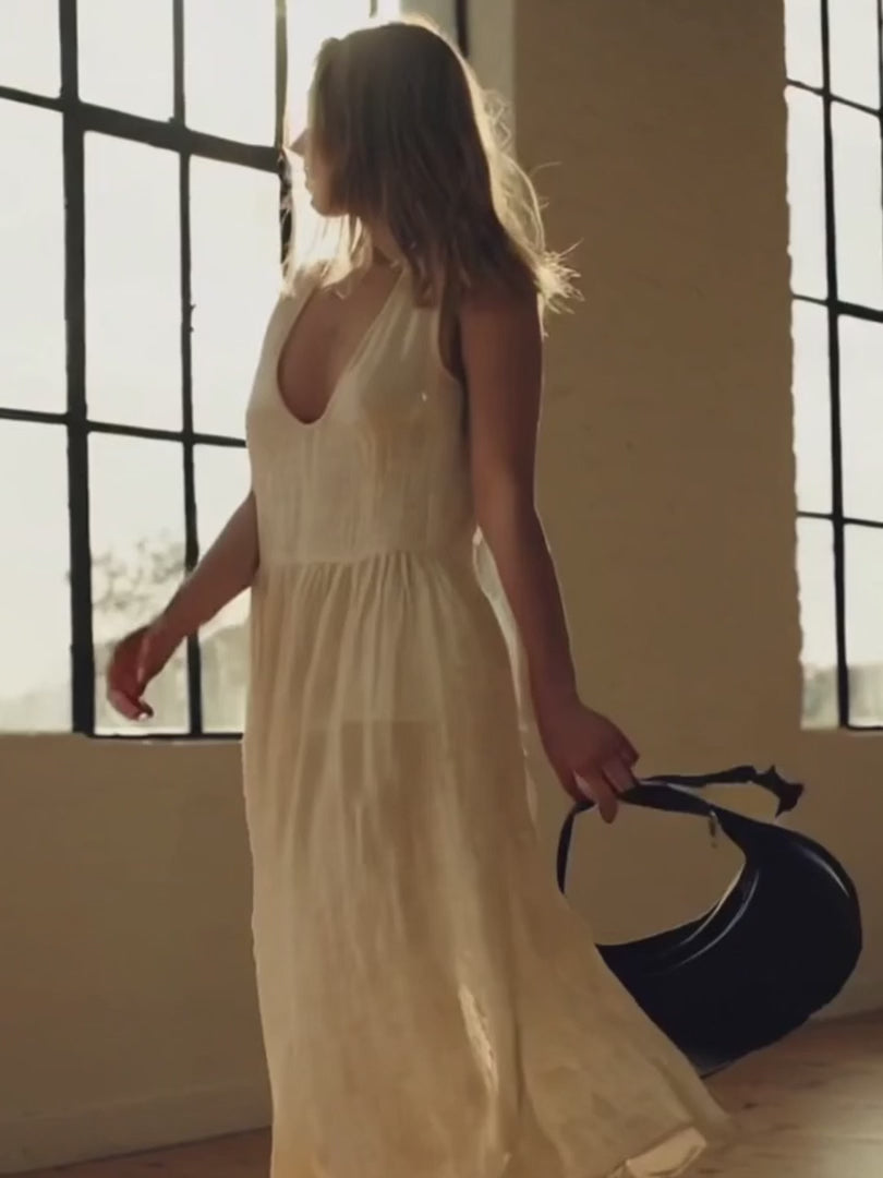 Load video: RIVAGE