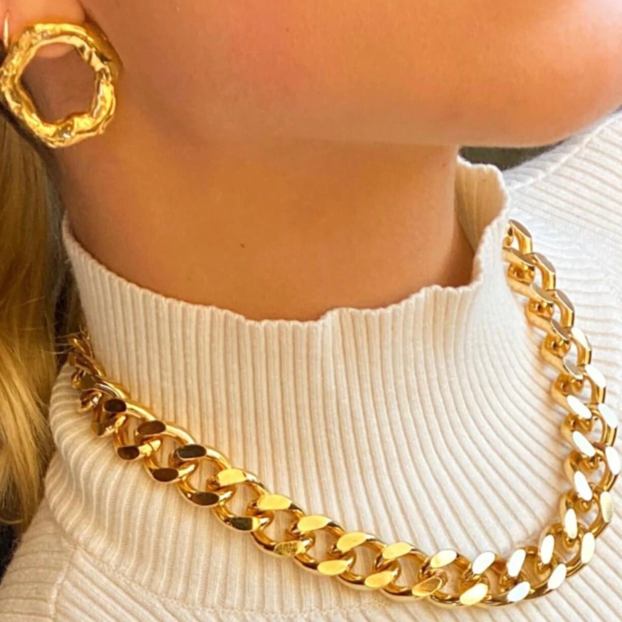 Gorgeous Gold Plated Double Layered Chunky Chain Link Studded with Pearl  Heart Pendant Necklace for Women